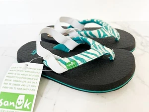 ¡NUEVO CON ETIQUETAS! Sandalias Sanuk Yoga Vida Silvestre Niñas Chanclas Zapatos Verde Azulado Cebra Talla 8-9 10-11 - Imagen 1 de 4