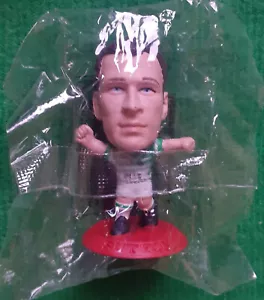 Chris Sutton - Celtic Corinthian Microstar - Red Base - Still sealed - Picture 1 of 2