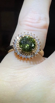 PRECIOSO Anillo Halo Peridoto Verde/Esmeralda Noche en Oro Amarillo, Talla 6 1/4 Foto 1 de 4