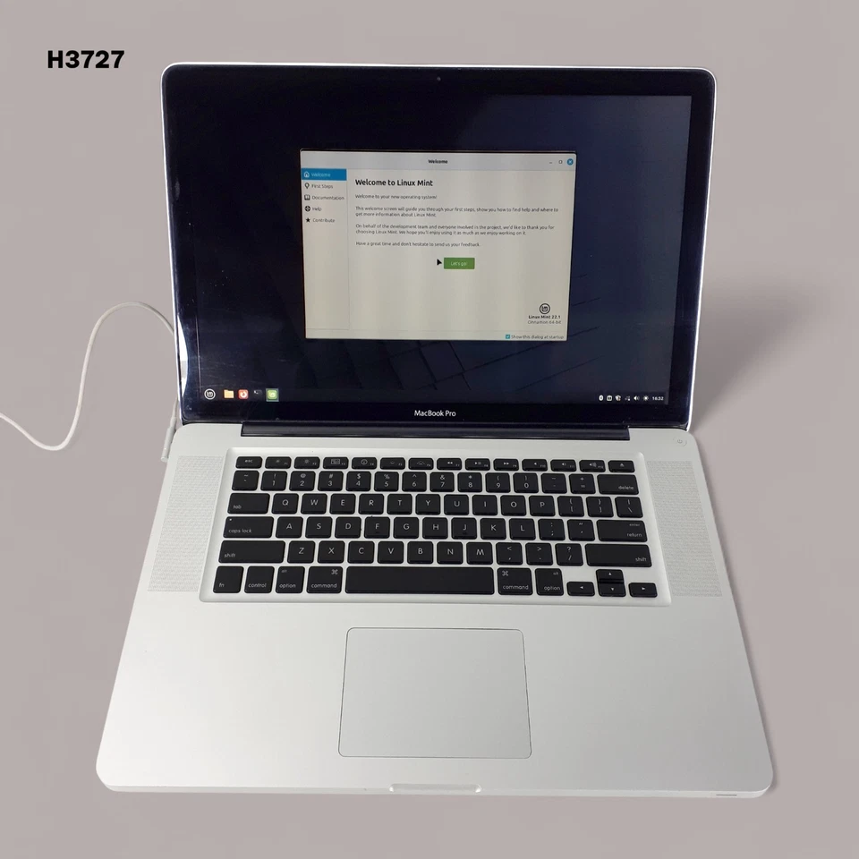 Apple MacBook Pro A1286 15.6" Core 2 Duo 4GB RAM 320GB HDD NVIDIA Linux Mint 22 - Image 1 of 4