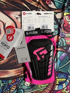 G-Form Pro-S Vento Football Shin Pads / Guards Youth Size XLarge Pink & Black - Picture 1 of 5