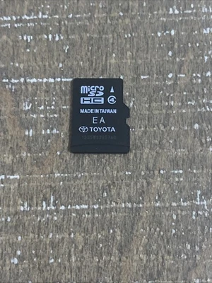 ONE USED OEM TOYOTA NAVIGATION MAP MICRO CD CARD  86271-0E183 EA - Image 1 of 2