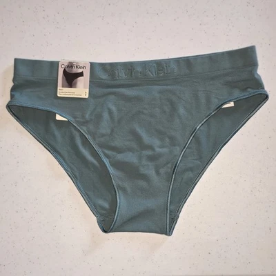 Bikini Calvin Klein Bonded Flex Sin Costuras Pequeño Verde Logo en Relieve Foto 1 de 4