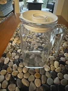 Bormioli Rocco Italy Frigoverre Glass Jug Pitcher White Lid 24oz with Handle EUC - Picture 1 of 3