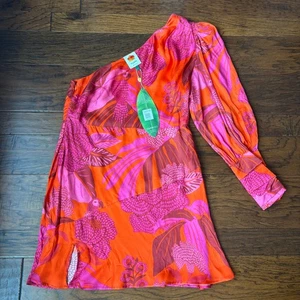 Nuevo con etiquetas Vestido Farm Rio Rojo Gota de Rocío Floral Un Hombro Talla L LEER Rosa Rojo - Imagen 1 de 16