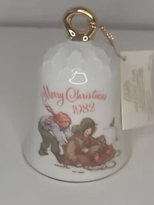 Vintage Holly Hobbie Holiday Fun 1982 Bell. Porcelain. Limited Edition - Picture 1 of 7