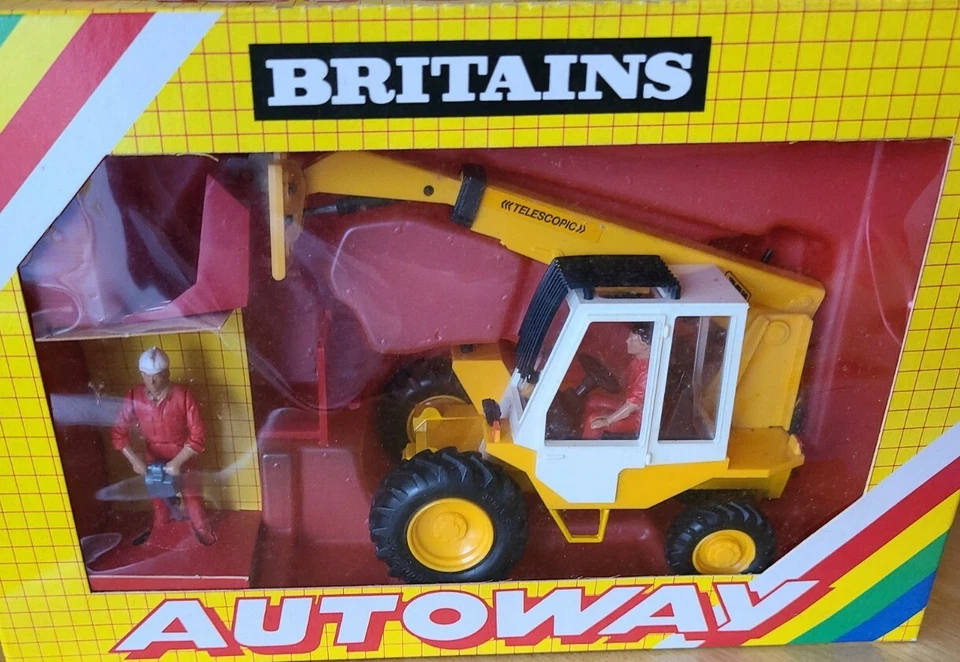 Britains Autoway 9814 JCB Digger with Man Figure 1:32 scale ICONIC VINTAGE TOY🔥 - Image 1 of 4