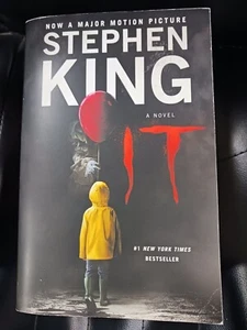 IT A Novel by Stephen King Paperback 2017 - Picture 1 of 4