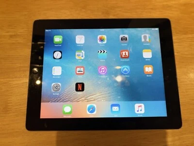 Ipad 2 Wifi Black (32gb) With Leather Case And Charger Bundle - Image 1 of 4