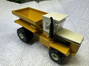 1/64 Custom Ag Chem W/ Cab Glass Farm Toy - Picture 1 of 3