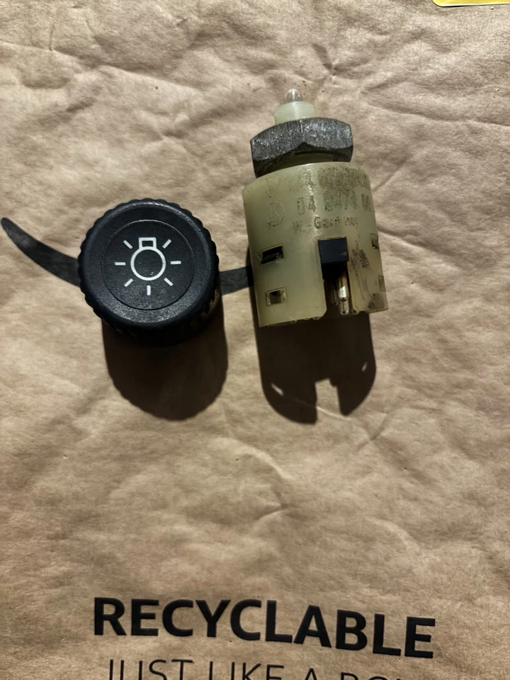 Interruptor de faros turbo 1985,5-1991 Porsche 944 NA S S2 944 613 531 00 Foto 1 de 1