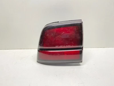 91-94 CHEVROLET CAVALIER LUZ TRASERA DERECHA CUARTO PANEL OEM, 166-01430 Foto 1 de 4