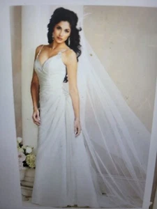 P176 MAGGIE SOTTERO 7038 SZ 2 DIA WHITE WEDDING DRESS GOWN - Picture 1 of 9