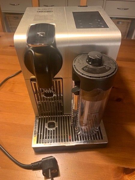 Starbucks Verismo K-Fee Coffee Maker Machine 11 5F40 Single Serve Photo Related