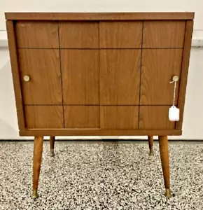VINTAGE MID-CENTURY MODERN LU VAN RECORD PLAYER & ALBUM WOOD STAND MCM CABINET - Picture 1 of 7