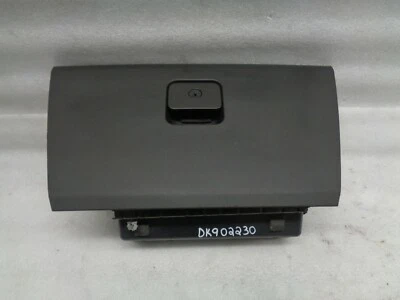 DK902230 2003-2007 CADILLAC CTS LADO DEL PASAJERO GUANTERA CAJA DE ALMACENAMIENTO GRIS OEM Foto 1 de 4
