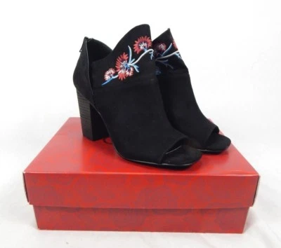 Carlos Santana Black Talana Floral Embroidered Peep Toe Booties, Size 8.5 M      - Image 1 of 4