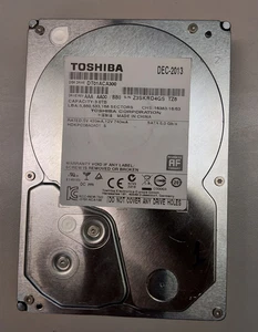 3TB HDD TOSHIBA DT01ACA300 3TB 7200 RPM 64MB Cache SATA 6.0Gb/s 3.5 - Picture 1 of 3