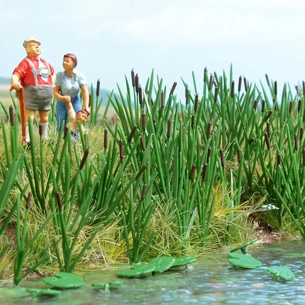 Busch 1256 HO Scale Cattails and Bull Rush Plants -- Kit pkg(120) - Image 1 of 1