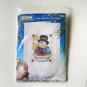 New Design Works Crafts Cross Stitch Kit Greetings Card Snowman Christmas # 5867 - Picture 1 of 2