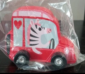 Juguete de coche rojo cebra cebra de madera Target Bullseye's Playground día de San Valentín - Imagen 1 de 5