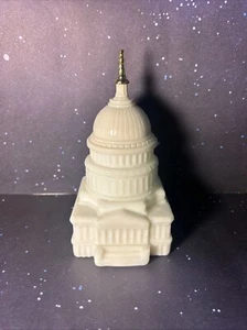 Avon The Capitol Wild Country After Shave Bottle Milky Glass Dome 4.5 oz - Picture 1 of 18