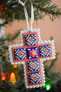 Hallmark - La Fe Y El Amor - Cross - 2014 Keepsake Ornament - Picture 1 of 8
