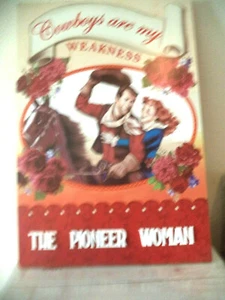 Pioneer Woman Art Plaque "Cowboys Are My Weakness" New - Picture 1 of 5