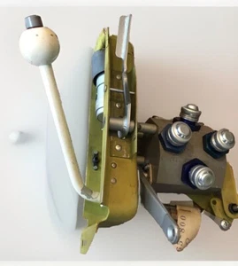 T-33 CT-133 Landing Gear Selector Assembly NOS---Free Shipping! - Bild 1 von 12