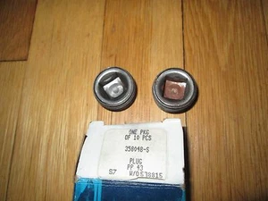 NOS 80 81 82 83 84 85 86 FORD TRUCK NEW PROCESS 4 SPEED TRANSMISSION CASE PLUGS - Bild 1 von 2