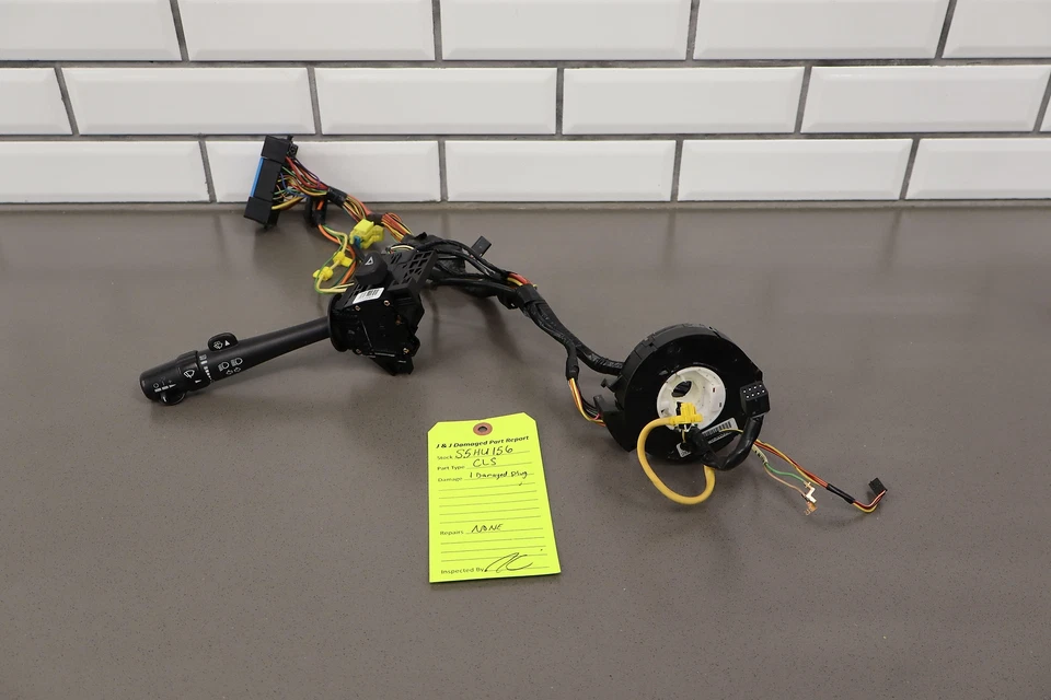 2003-2007 Hummer H2 Column Clockspring W/Harness *Broken Plug* - Image 1 of 4