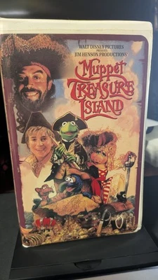 Vintage Jim Henson Muppet Treasure Island VHS Video Tape 1996 Clamshell Case. - Image 1 of 4