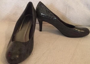 COMFORT PLUS WOMENS PUMP 'reptile' TAUPE/GREY SIZE 8 - Picture 1 of 6
