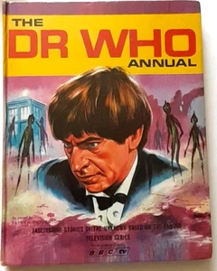 DOCTOR WHO Annual 1968 (First Patrick Troughton book) (published 1967) dr. - Bild 1 von 11