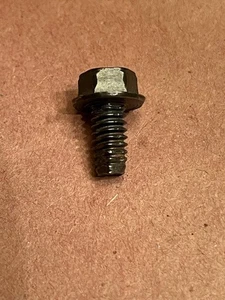 Toro OEM Part # 12-3270 Screw - Picture 1 of 2
