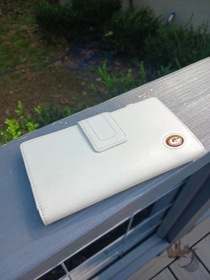 Cartera de cuero fósil Georgia Bulldogs blanca con interior rojo nueva UGA  Foto 1 de 4