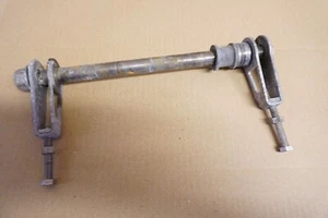Honda VF400 F VF 400 NC13 1983-1985 Hinterrad Achsspindel mit Distanzscheiben - Bild 1 von 7