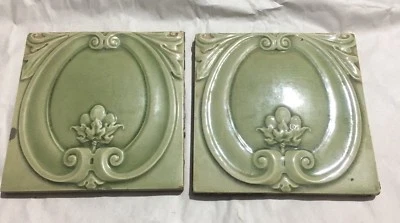Hermosas baldosas de porcelana verde vintage de cerámica 2 piezas Foto 1 de 4