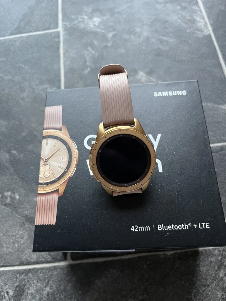 Samsung Smart Watch Galaxy Watch 42mm (SM-R815F) HR GPS - Rose gold - Image 1 of 3