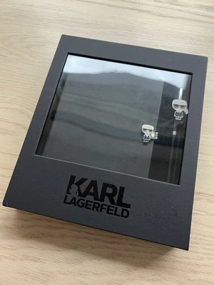 Juego de cuaderno y bolígrafo Karl Lagerfeld Ikonik en caja Foto 1 de 4