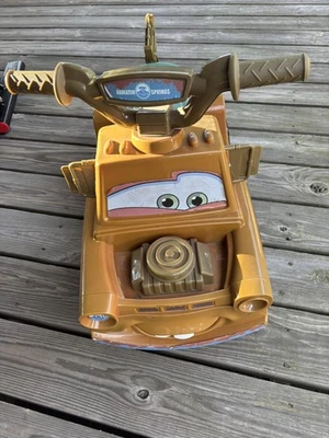 Disney Pixar Cars Tow Mater 6V alimentado por batería paseo encendido SIN PROBAR Foto 1 de 4