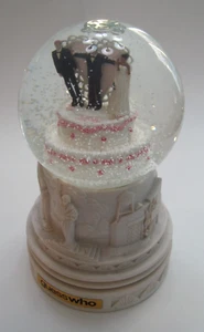 Columbia Pictures Movie Promotional Snow Globe GUESS WHO - Picture 1 of 5