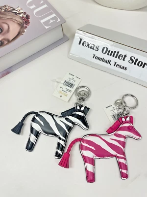 - Totalmente Nuevo - Llavero/Llavero/Bolso Dije MICHAEL KORS Cebra para Mujer, Precio de venta sugerido por el fabricante 128 USD Foto 1 de 2