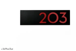 Etichetta Numeri Porta Appartamento Moderna, Acrilico Nero con Supporto Acrilico Rosso - Foto 1 di 7