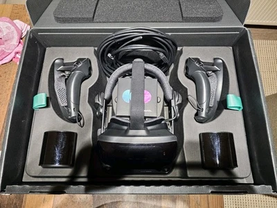 Valve Index VR Kit Complete Package (V003614-00) with Accessories and Original Box - Image 1 of 4