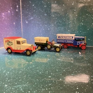 Matchbox Models  lot of 3 Mail Delivery Trucks - Picture 1 of 13