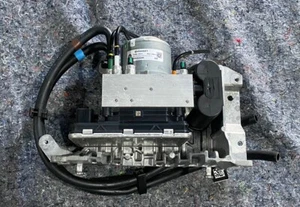 OEM Mopar Air Suspension Level Compressor 2023-2024 Ram 2500 3500 68540592AB - Picture 1 of 3