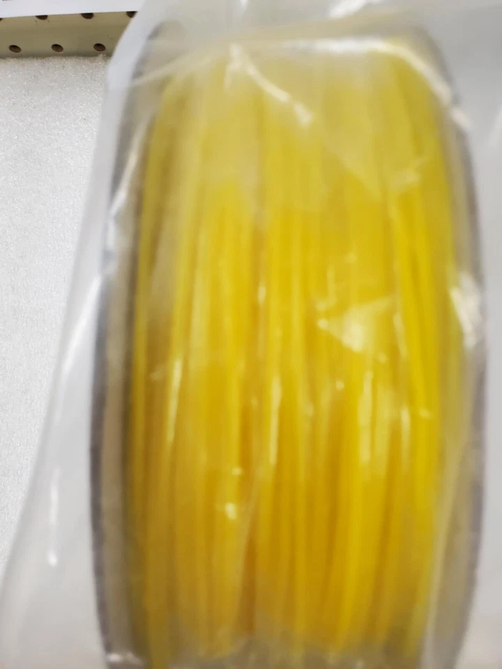 3D Printer Filament 1.75 PLA 1kg YELLOW Sainsmart - Image 1 of 3