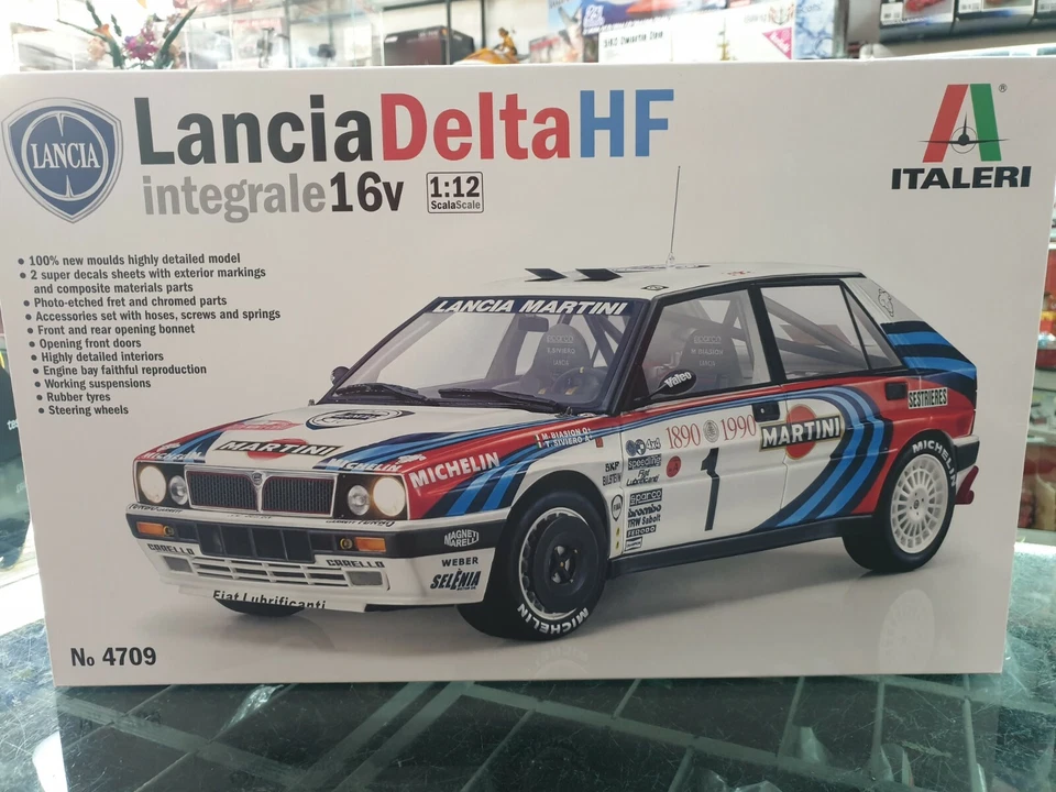LANCIA DELTA HF INTEGRALE 16V 1:12 KIT ITALERI 4709 MODELLISMO STATICO  - Immagine 1 di 4