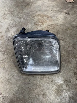 Luz antiniebla para conductor izquierdo Mercury Mariner 2005-2011 Foto 1 de 3